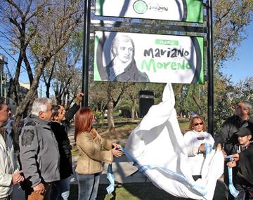 Papelón en la Plaza Mariano Moreno