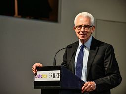 En 1995, el presidente Zedillo hace un llamado al diálogo ante la explosividad social del país. En 1995, el presidente Zedillo hace un llamado al diálogo ante la explosividad social del país.