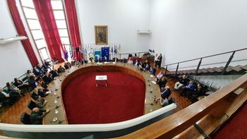 Las primeras reuniones tuvieron lugar por iniciativa del intendente montevideano Germán Barbato en 1943. Las primeras reuniones tuvieron lugar por iniciativa del intendente montevideano Germán Barbato en 1943.