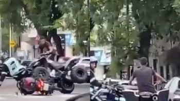 video: escapo de un control en cuatriciclo y embistio a dos agentes en parque chacabuco video: escapo de un control en cuatriciclo y embistio a dos agentes en parque chacabuco