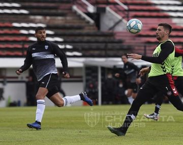 Un jugador de Chacarita discriminó a sus hinchas y el Club lo mandó a la Reserva