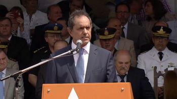 scioli: vamos a actuar de inmediato si alguien quiere alterar las fiestas scioli: vamos a actuar de inmediato si alguien quiere alterar las fiestas