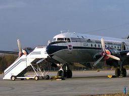Douglas dc 4 wikipedia