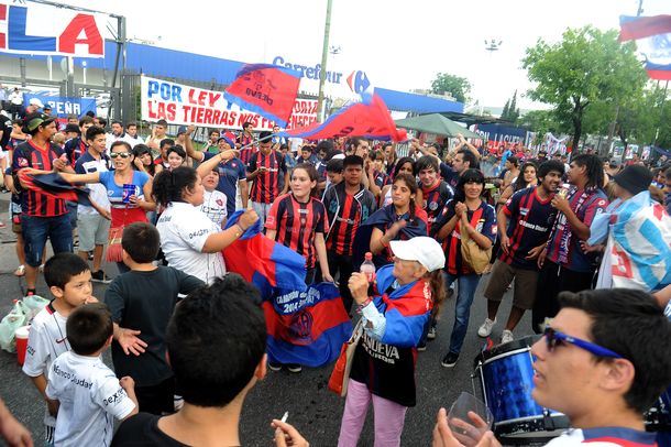 #VolvemosABoedo Los hinchas de San Lorenzo juntaron más de dos millones de pesos