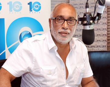 Oscar González Oro seguirá en Radio 10 el año próximo