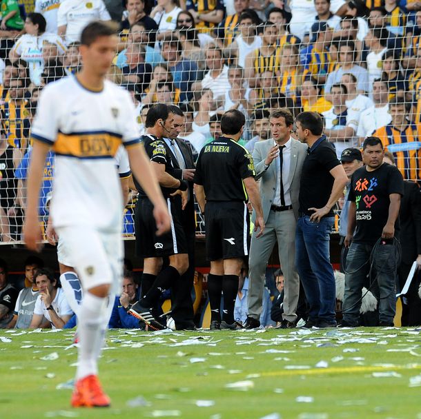 ¿Qué decía la remera que le tiraron al Vasco Arruabarrena en Rosario?