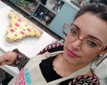 Una participante de Bake Off hizo una torta con forma de pizza y estallaron los memes