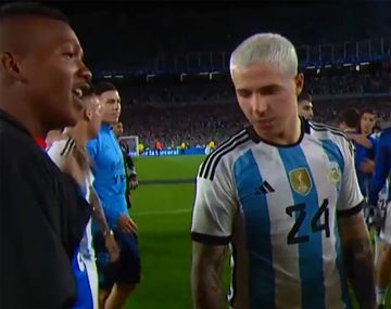 Los panameños de pelearon por la camiseta del campeón del Mundo