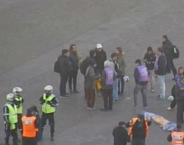 Insólita protesta en el Obelisco: profesores jugaron un picadito