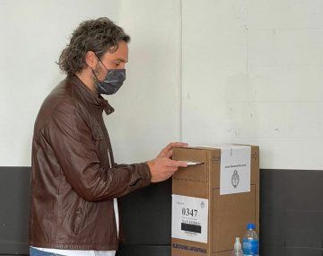 Votó Santiago Cafiero y destacó que las elecciones muestran que se está superando la pandemia