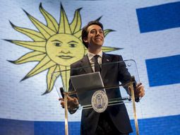 El senador Juan Sartori criticó al gobierno por su estrategia de política exterior. El senador Juan Sartori criticó al gobierno por su estrategia de política exterior.