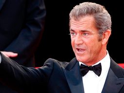 Mel Gibson festeja su presente sin alcohol.