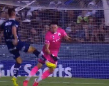 Ferro quiere volver a jugar con Quilmes por el penal mal cobrado: el antecedente que avala el reclamo