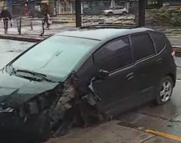 Fuerte choque en avenida Cabildo deja dos heridos