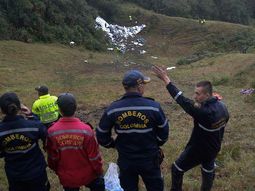 el desesperado grito del piloto que vio el accidente del chapecoense: ¡tenemos falla electrica total! el desesperado grito del piloto que vio el accidente del chapecoense: ¡tenemos falla electrica total!