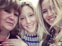 El escrache de los Lopilatto tras sufrir una estafa en una peluquería porteña. El escrache de los Lopilatto tras sufrir una estafa en una peluquería porteña.