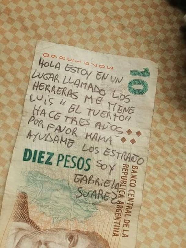 Era falso el pedido de ayuda de la chica del billete de $10