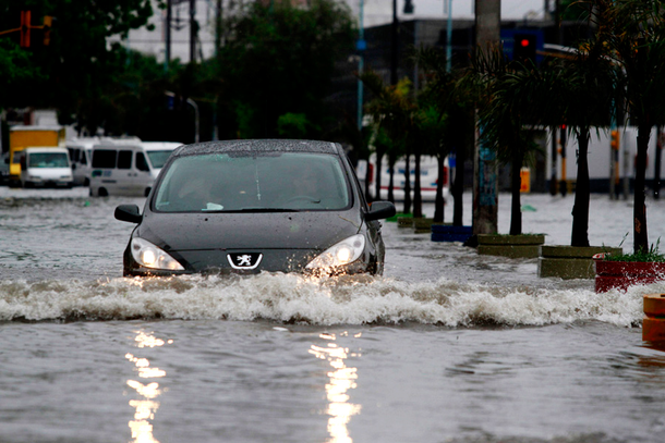 A un día del temporal, quedan sectores sin luz en la Ciudad