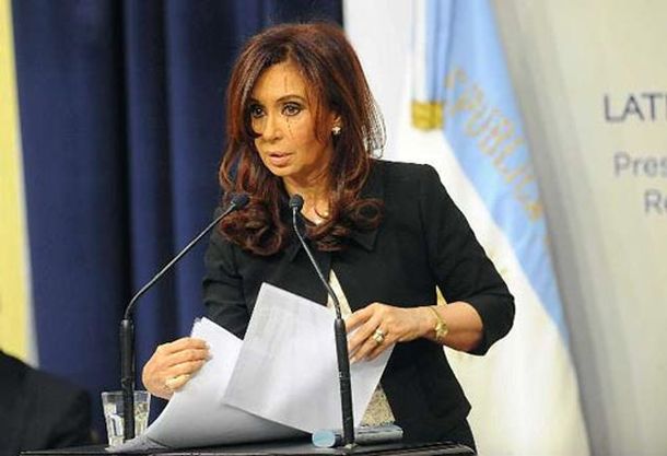 Cristina - papel prensa