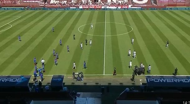 El juego paró y los relatores aprovecharon