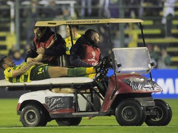 Jonas Gutiérrez se retira lesionado