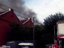 pese a la lluvia, aun no se extinguio el incendio pese a la lluvia, aun no se extinguio el incendio