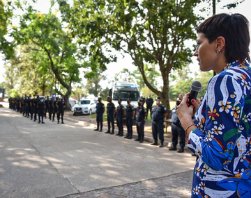 Mayra Mendoza les dio la bienvenida a los nuevos policías: queremos vivir seguros