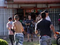 mar del plata: seis detenidos por saqueos en supermercado chino mar del plata: seis detenidos por saqueos en supermercado chino