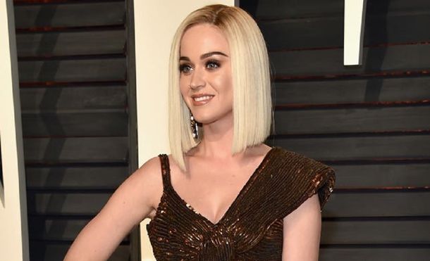 Katy Perry se animó y se cortó el pelo