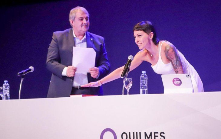 Mayra Mendoza juró como intendenta de Quilmes y asumió su segundo mandato