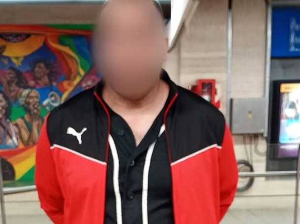 Efectivos de la policía porteña detuvieron en el subte a un hombre fuertemente armado