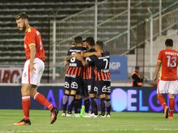 San Lorenzo festeja el gol del triunfo ante Estudiantes en Mar del Plata San Lorenzo festeja el gol del triunfo ante Estudiantes en Mar del Plata