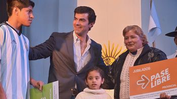 urtubey puso en marcha el boleto gratuito para 450 mil saltenos urtubey puso en marcha el boleto gratuito para 450 mil saltenos