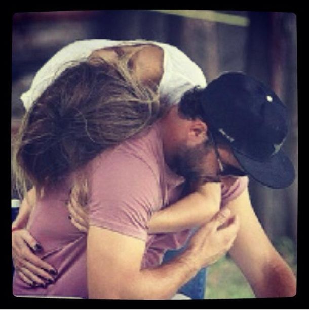 Isabel Macedo, más enamorada que nunca: mensajes y fotos tiernas por Twitter