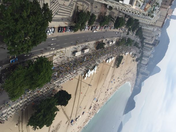 Miles de brasileños protestaron contra Rousseff en Río de Janeiro