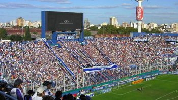 velez-san lorenzo, solo con socios locales y sin festejo velez-san lorenzo, solo con socios locales y sin festejo