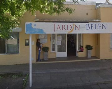 Detuvieron a un sacerdote y a un portero por abusos en un jardín