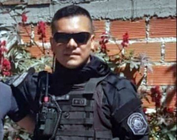 Murió un policía que chocó contra un guardarrail tras quedarse dormido