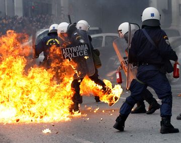 En medio de la crisis política