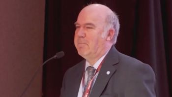 El secretario de Agricultura se enojó porque nadie lo aplaudió y reclamó más flow El secretario de Agricultura se enojó porque nadie lo aplaudió y reclamó más flow