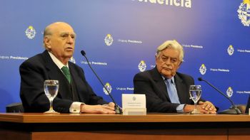 Julio María Sanguinetti y Luis Alberto Lacalle Herrera destacaron la figura de Danilo Astori. Julio María Sanguinetti y Luis Alberto Lacalle Herrera destacaron la figura de Danilo Astori.