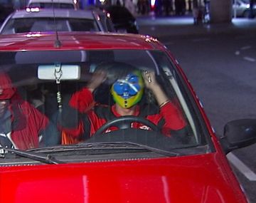 Fiel a su estilo: Bebote Álvarez llegó a la Argentina y  agredió a los periodistas