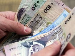 El gobierno uruguayo presentó un ajuste salarial del 2,8% para este semestre. El gobierno uruguayo presentó un ajuste salarial del 2,8% para este semestre.