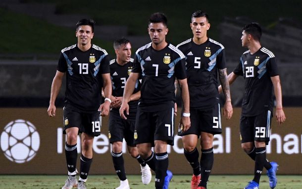 Otamendi y Salvio quedaron afuera de la Selección para jugar contra México