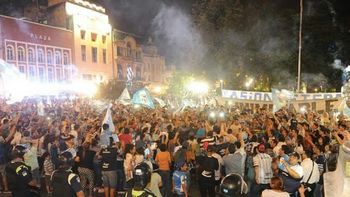 Festejo de Atlético Tucumán en plaza Independencia Festejo de Atlético Tucumán en plaza Independencia