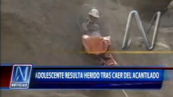 un joven cayo de un acantilado cuando miraba el dakar un joven cayo de un acantilado cuando miraba el dakar