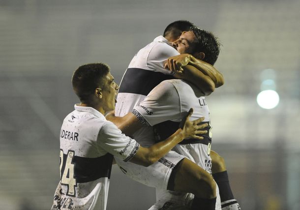 El Tomba se repuso del 0-2 y lo empató pero puede perder la punta