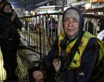 Miles de personas en vigilia por el día de San Cayetano