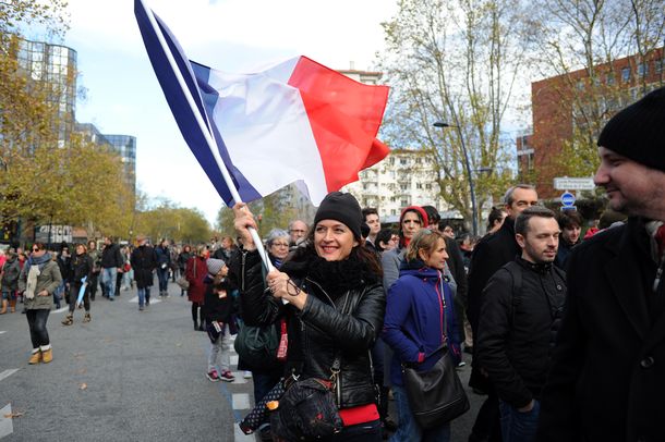 Miles de personas se manifestaron en silencio por la paz en Francia