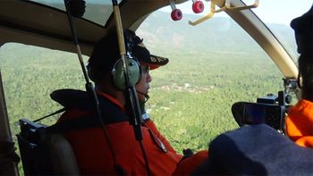 encuentran restos del avion de indonesia desaparecido en papua encuentran restos del avion de indonesia desaparecido en papua